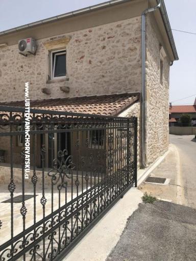 Apartments Tonka – photo 8
