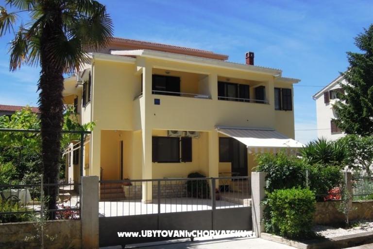 Apartments Šimićev – photo 4