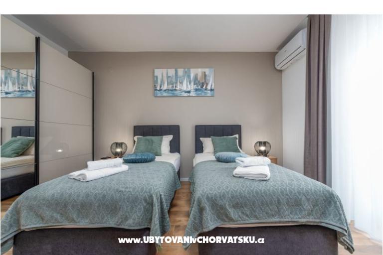 Apartment Luxe Holiday Home – photo 2