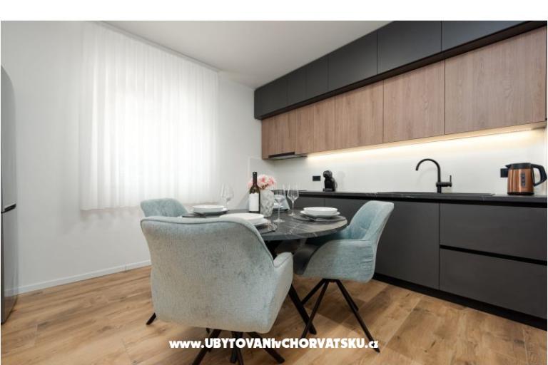 Apartment Luxe Holiday Home – photo 6
