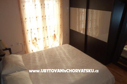 Apartments Mladi mornar – photo 12