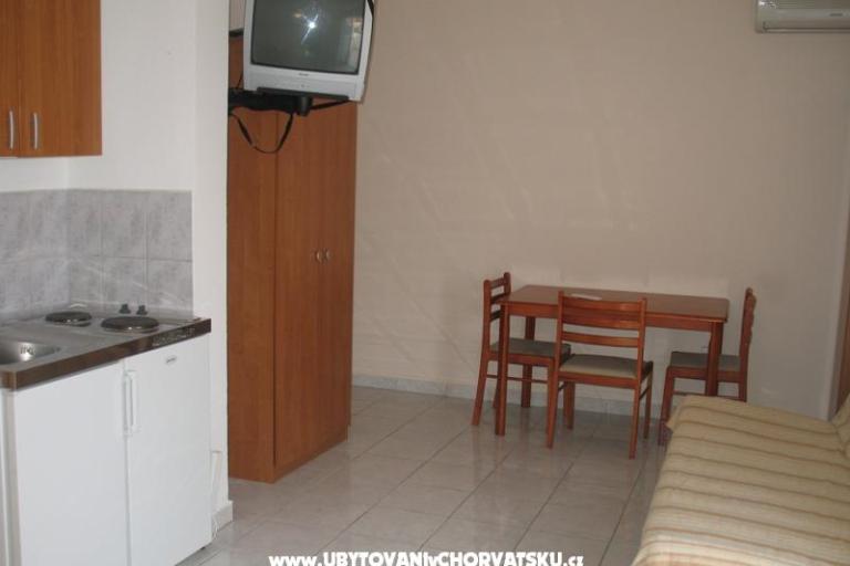 Apartments Mladi mornar – photo 9
