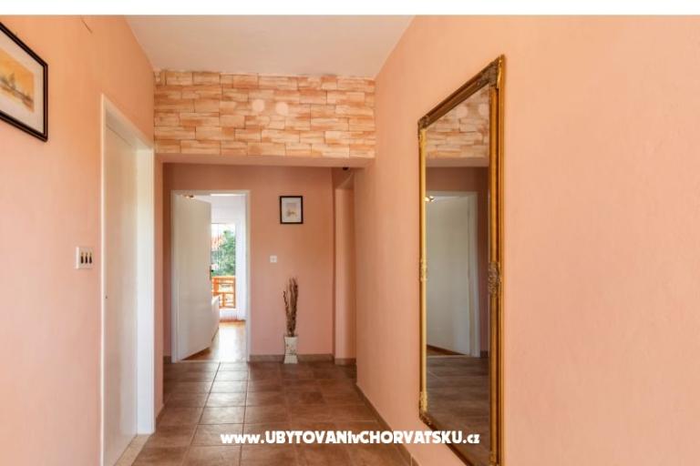 Vacation house Maslina – photo 8